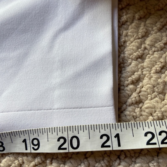 Woman’s Talbots 12 Petite White lined Summer Crop Capris EXC - Picture 5 of 7